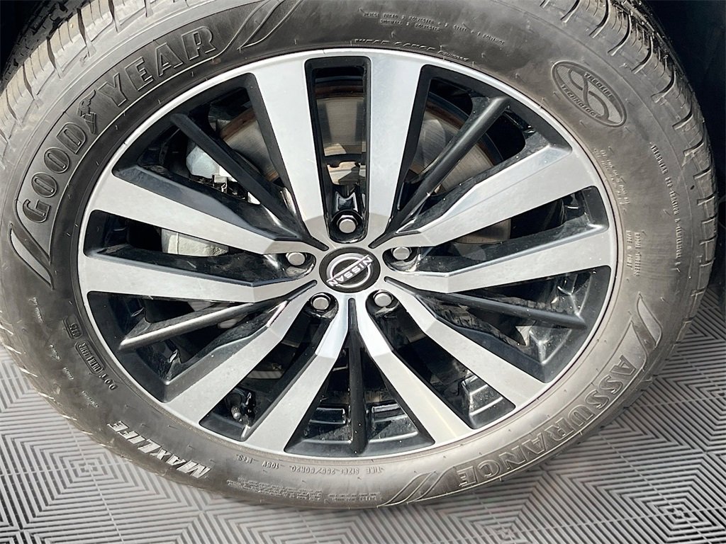 Certified 2023 Nissan Pathfinder Platinum w/ Cargo Package image 11