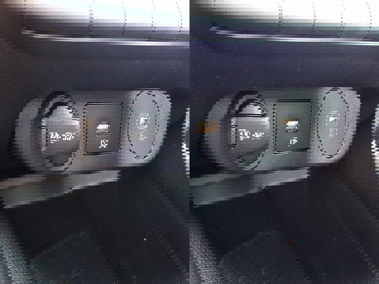 Certified 2025 Hyundai Elantra Sport FWD image 23