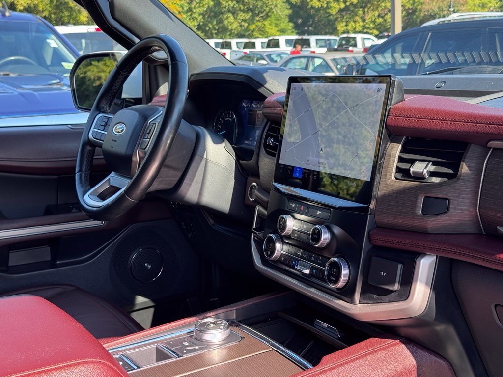 Used 2024 Ford Expedition Limited RWD image 5