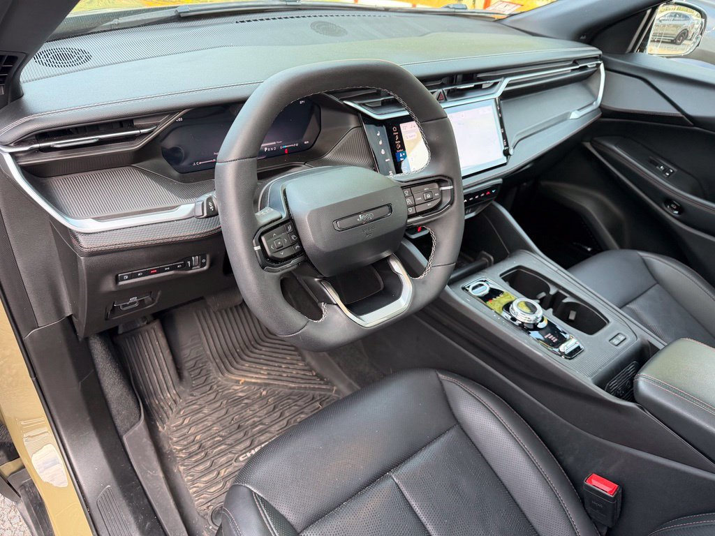 Used 2026 Jeep Cherokee Overland w/ Advanced Pro Tech Group AWD/4WD image 16