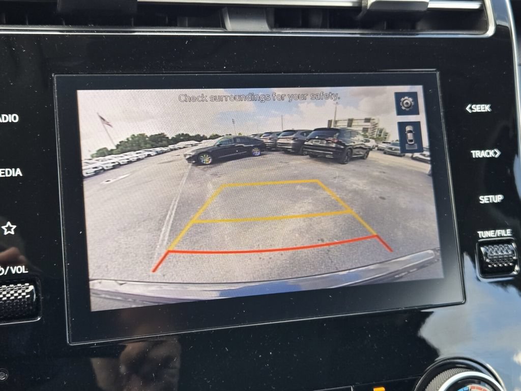 Certified 2024 Hyundai Tucson SE FWD image 19