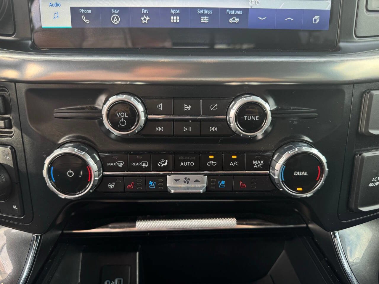 Used 2023 Ford F150 Lariat image 25