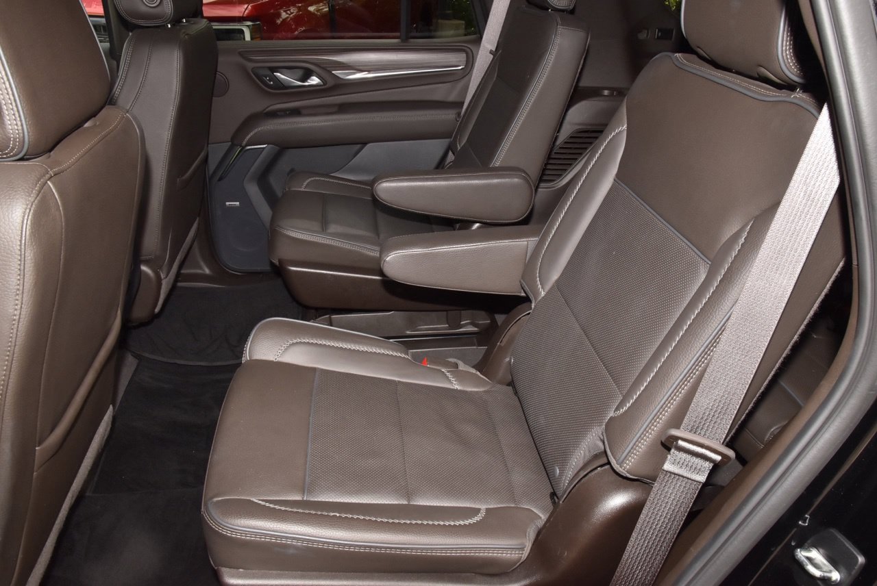 Used 2024 GMC Yukon Denali w/ LPO, Floor Liner Package AWD/4WD image 14