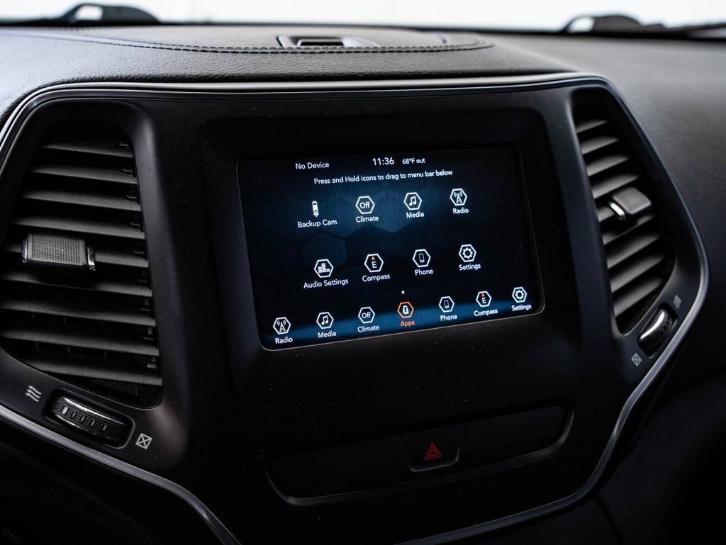 Used 2019 Jeep Cherokee Latitude w/ Popular Appearance Group image 30