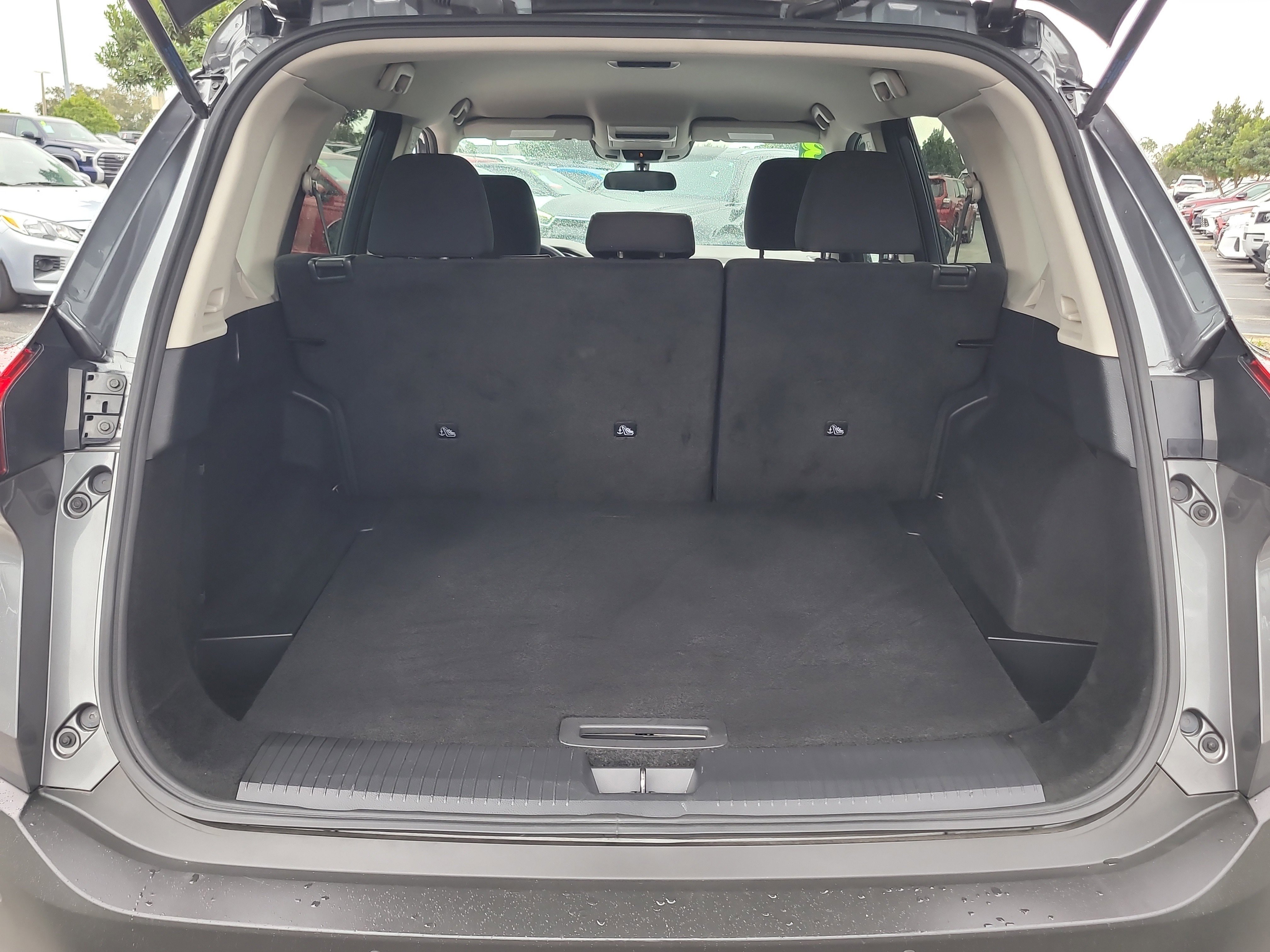 Used 2023 Nissan Rogue S image 11