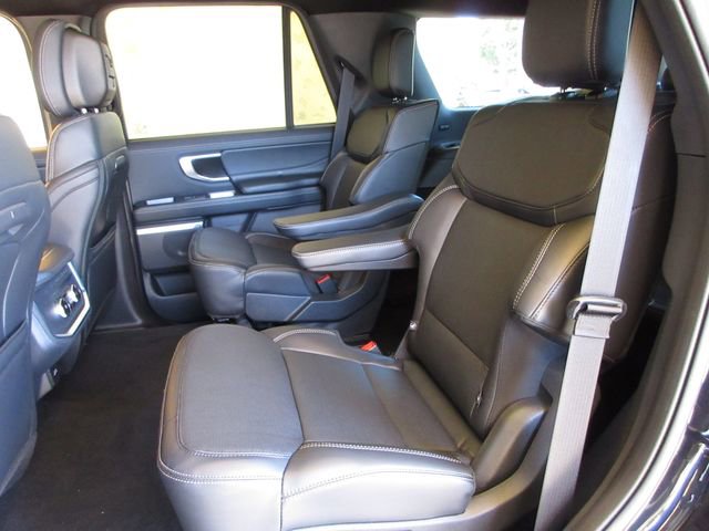 New 2026 Ford Expedition Platinum w/ Stealth Appearance Package AWD/4WD image 23
