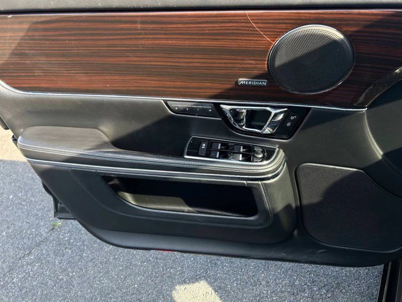 Used 2014 Jaguar XJ L Portfolio image 16