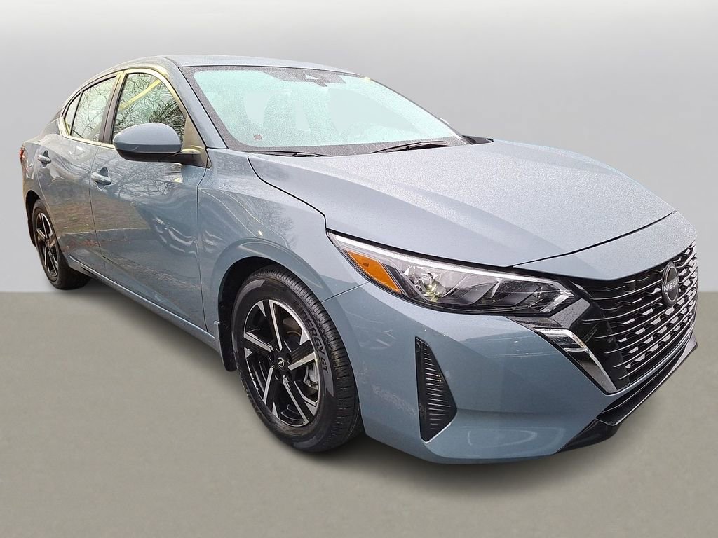 Used 2025 Nissan Sentra SV image 2