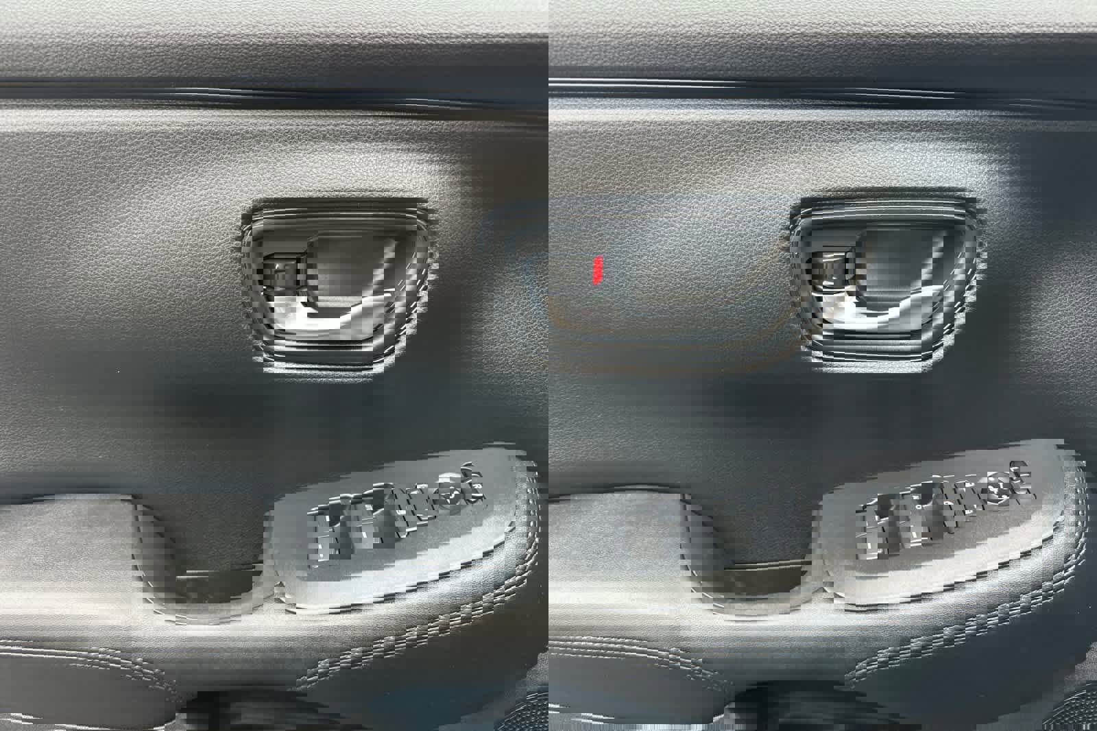 Used 2024 Honda HR-V LX image 12