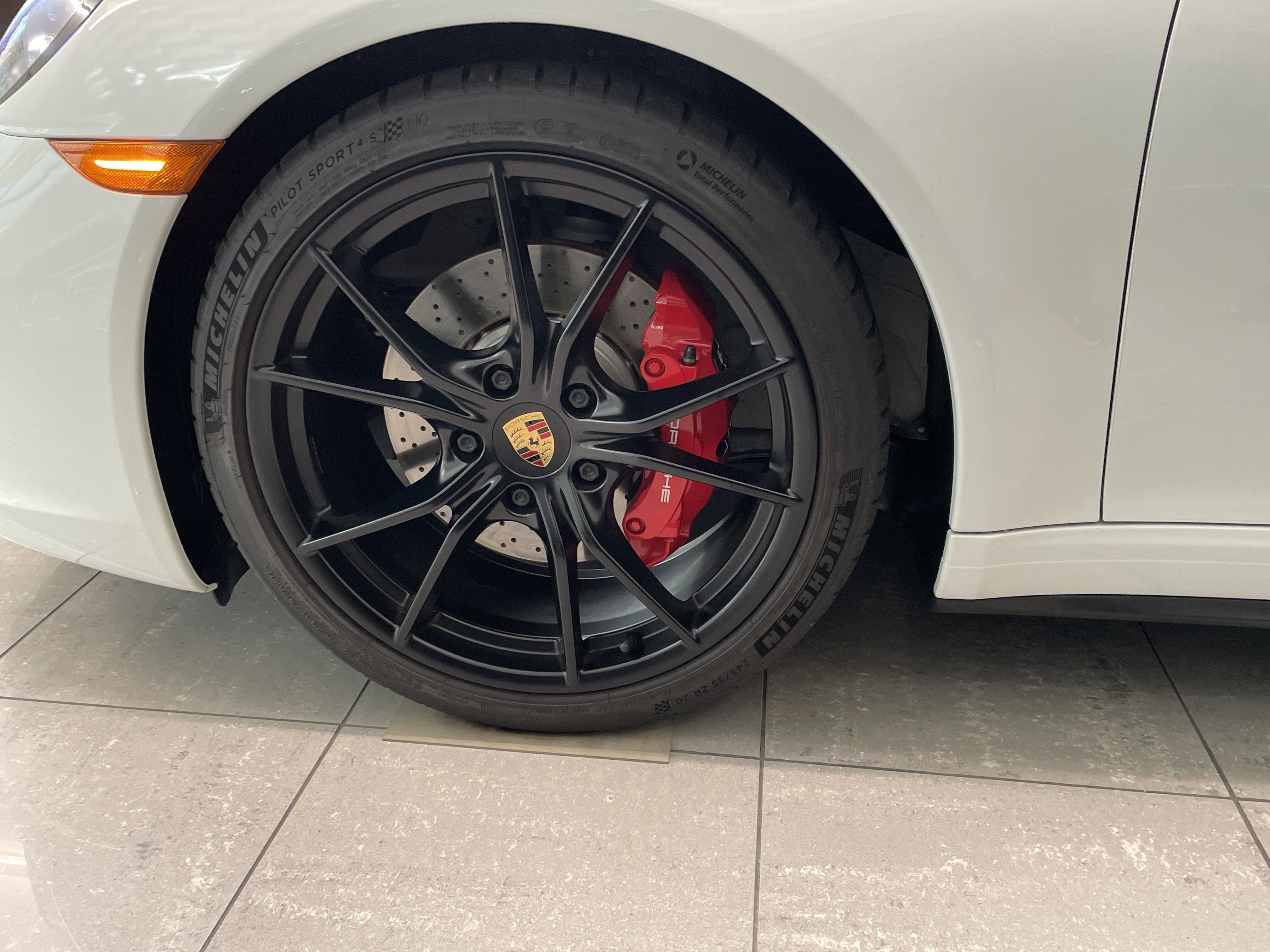 Used 2019 Porsche 911 Targa 4S image 22