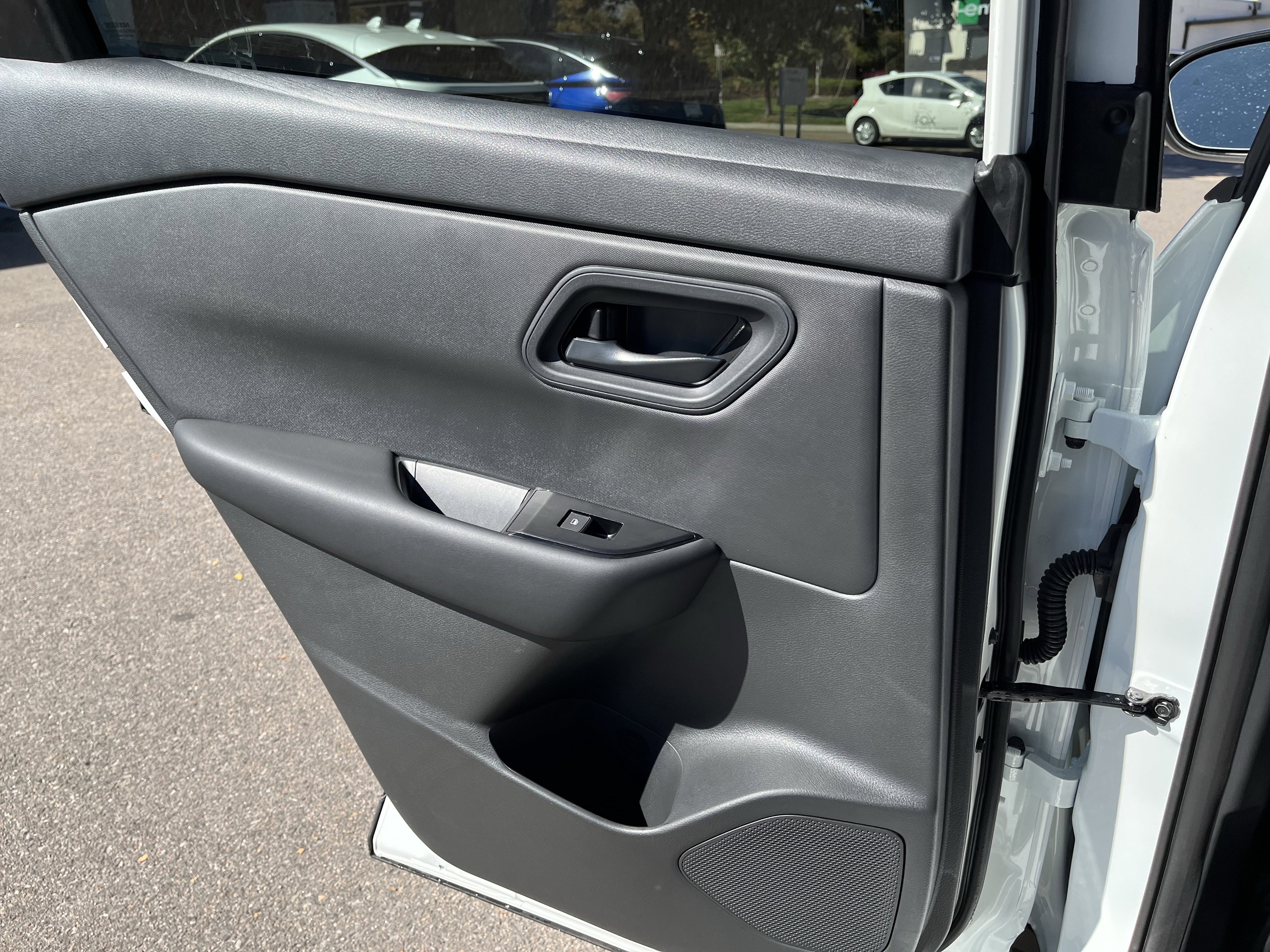 New 2026 Nissan Rogue S image 24