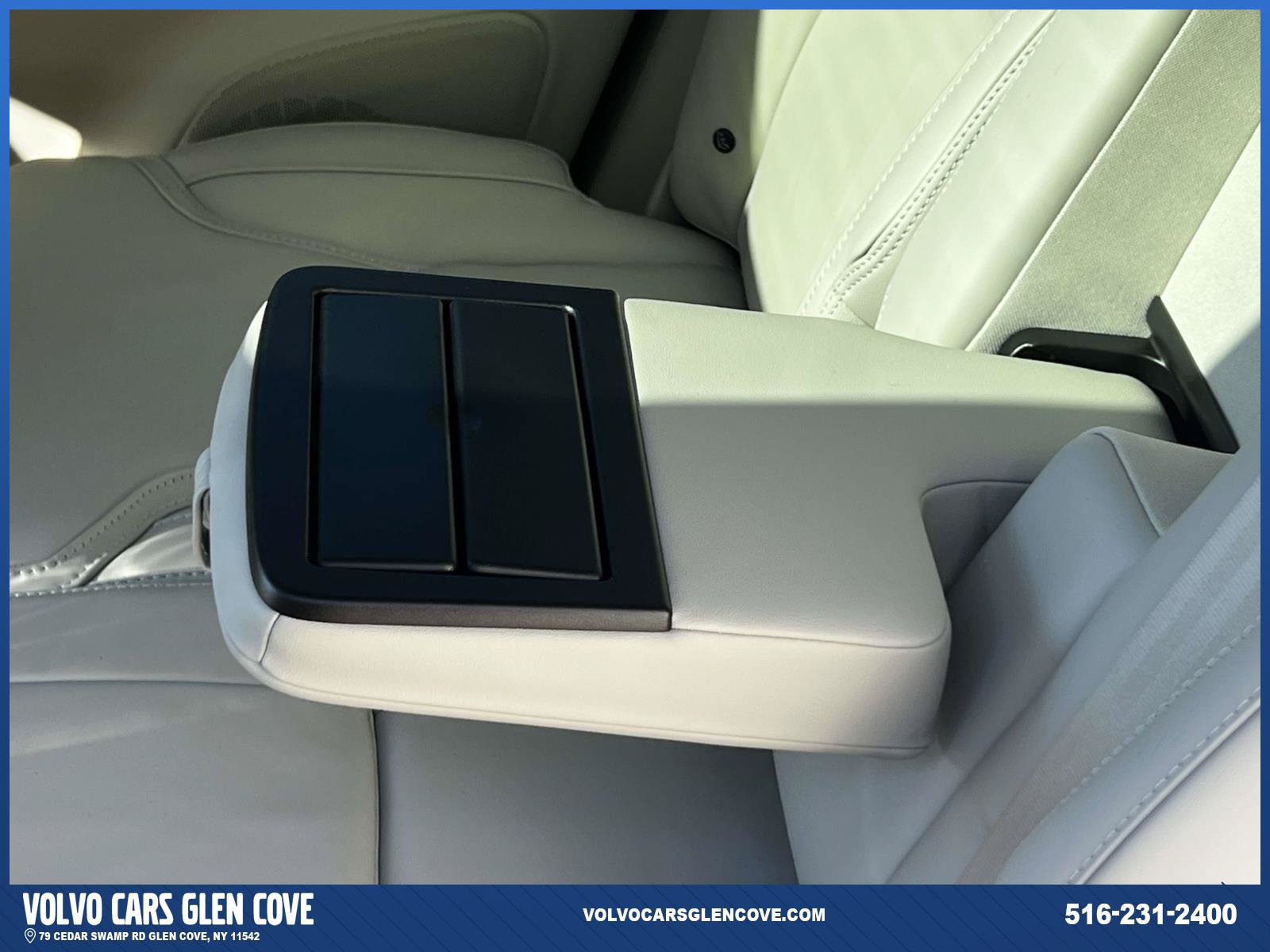 Used 2026 Volvo XC90 B6 Ultra w/ Protection Package AWD/4WD image 11
