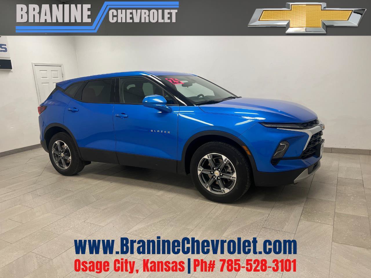 Used 2025 Chevrolet Blazer LT AWD/4WD image 1
