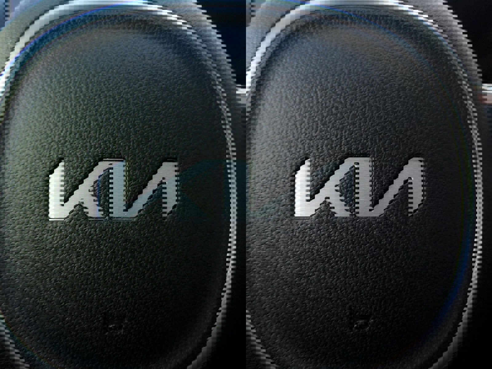 New 2025 Kia Sorento LX image 21