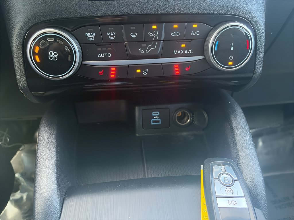 Used 2022 Ford Escape SE w/ Cold Weather Package FWD image 23
