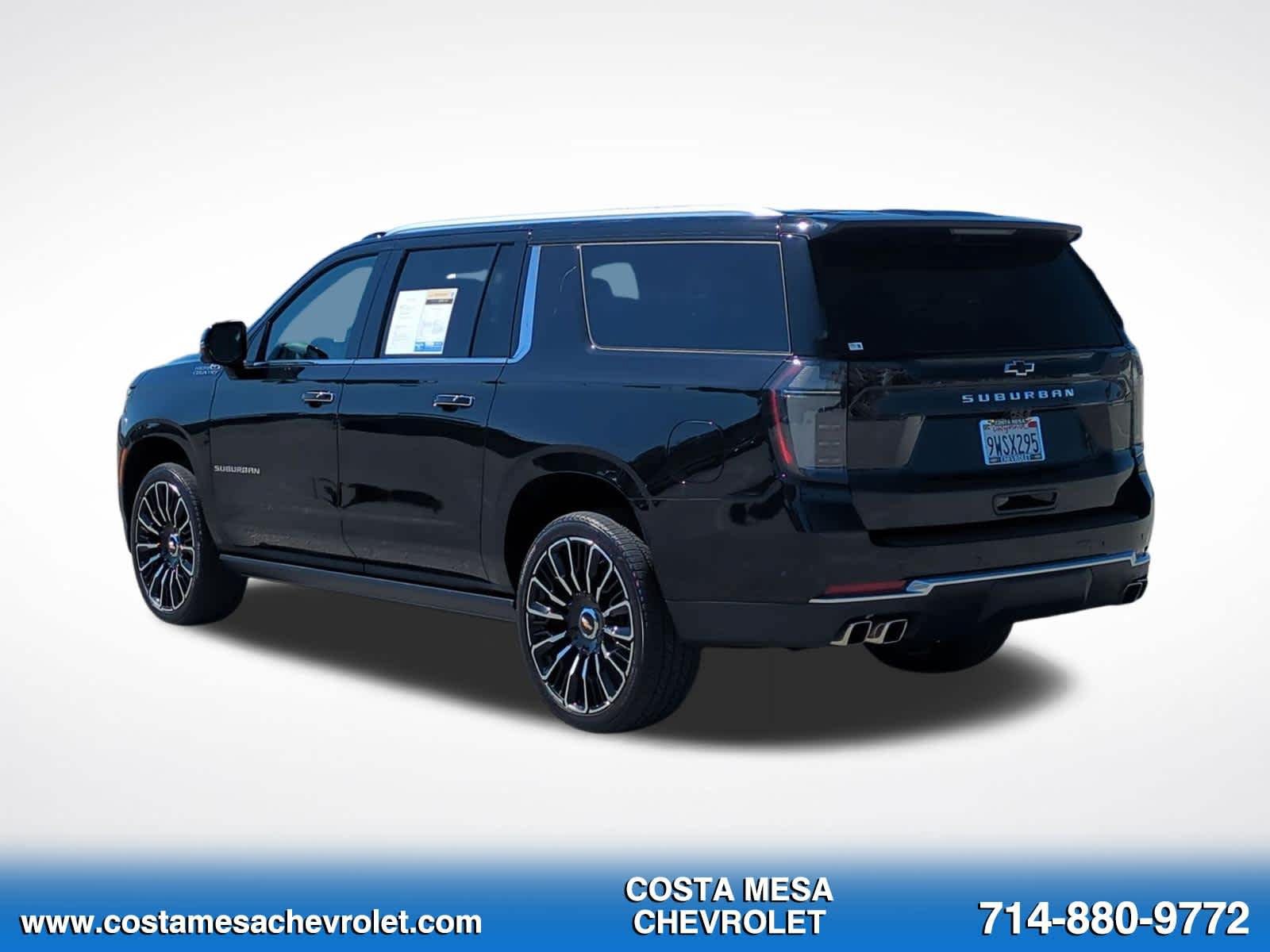 Used 2026 Chevrolet Suburban High Country AWD/4WD image 7