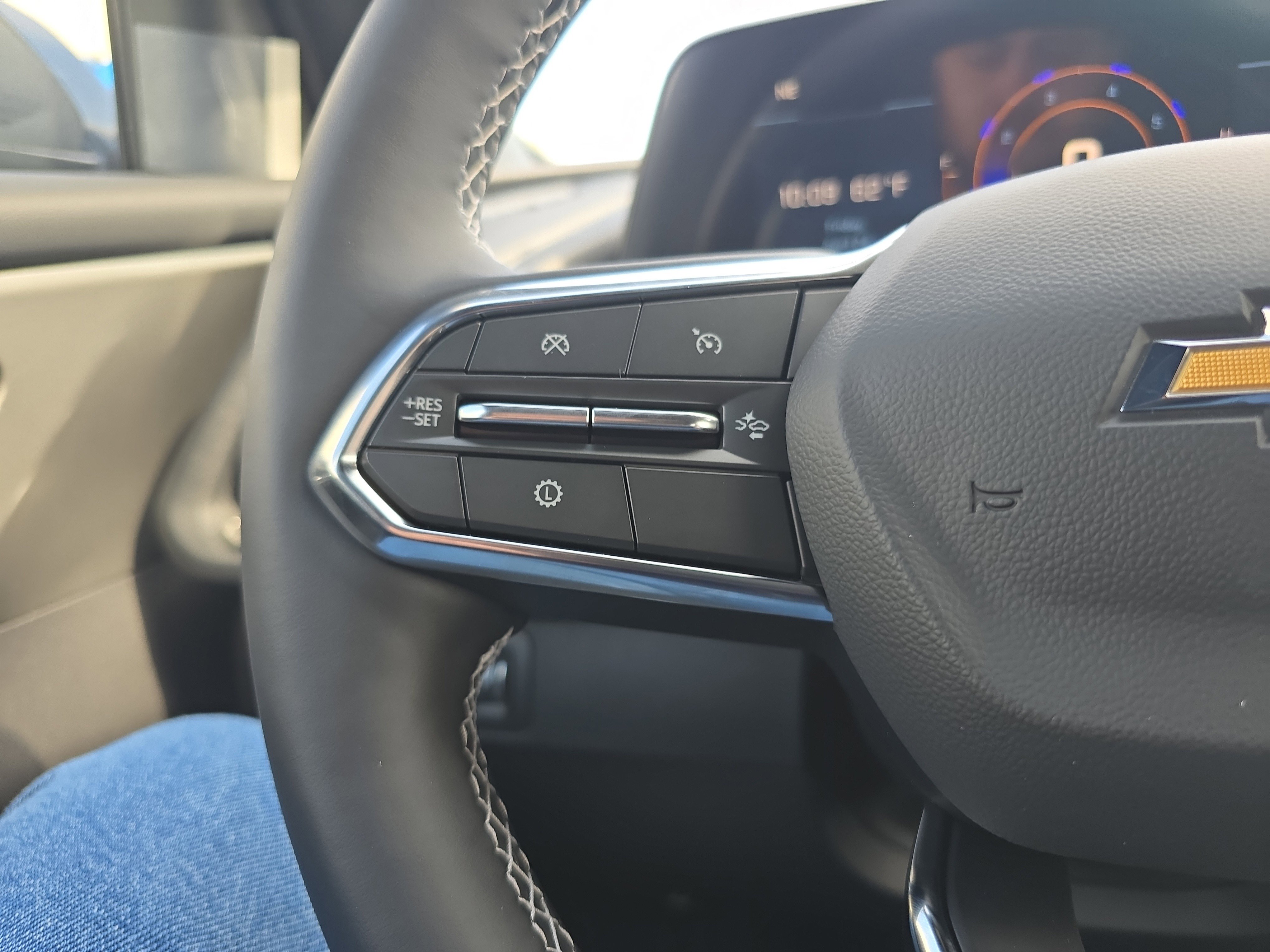 New 2026 Chevrolet Traverse LT AWD/4WD image 23