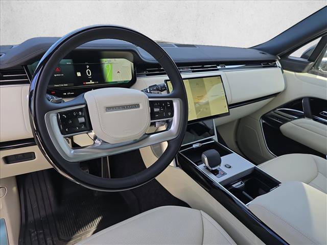 New 2025 Land Rover Range Rover Long Wheelbase SE image 19