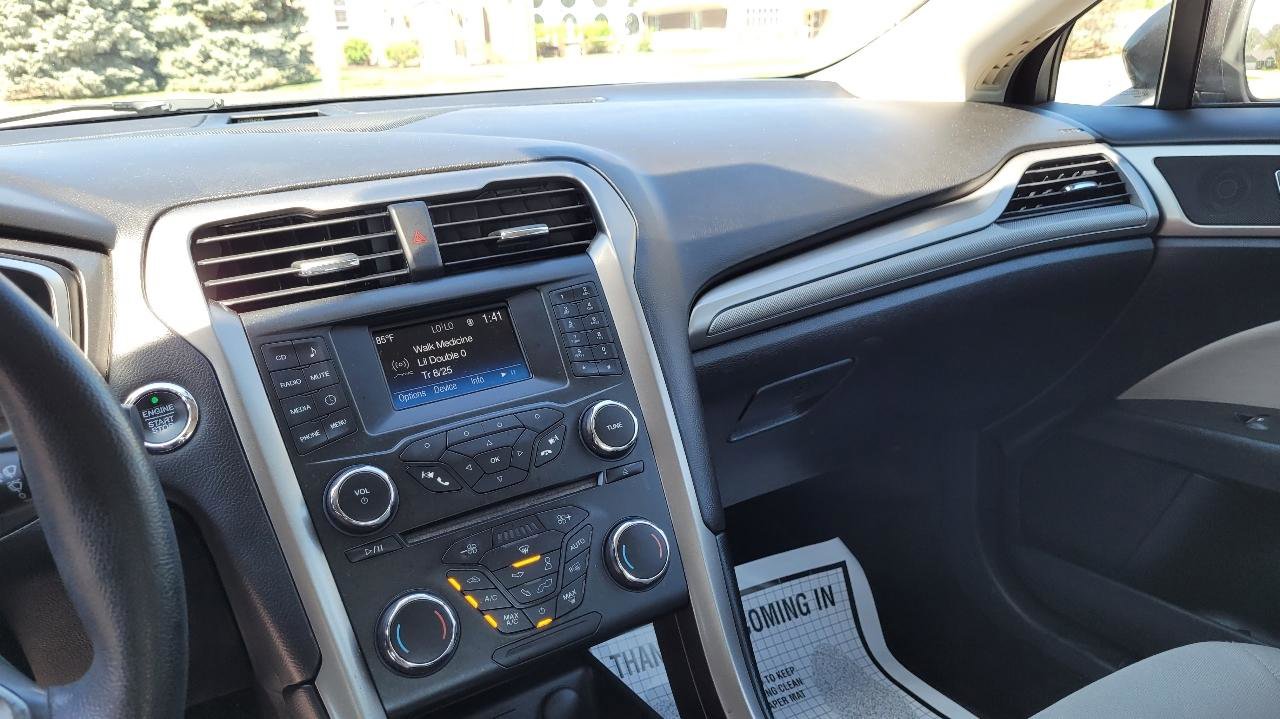 Used 2018 Ford Fusion S FWD image 14