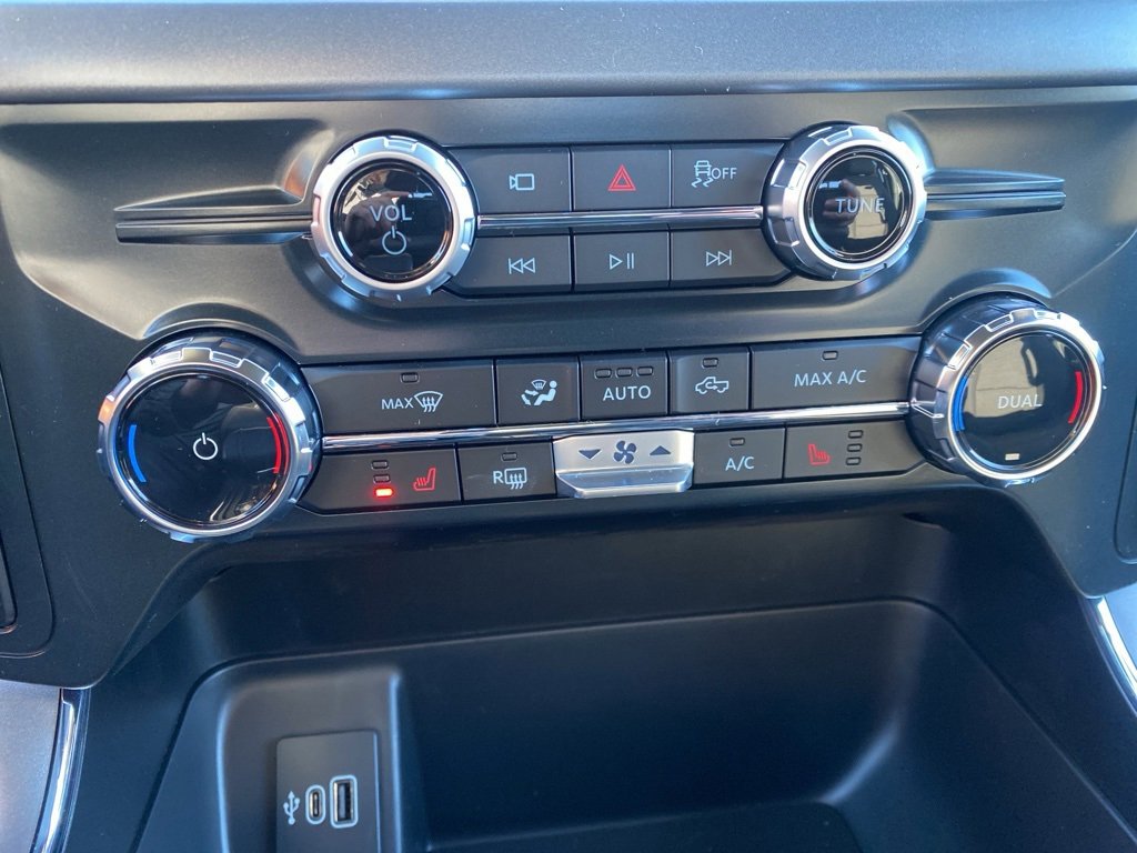 New 2026 Ford F150 XLT w/ Equipment Group 302A MID image 15