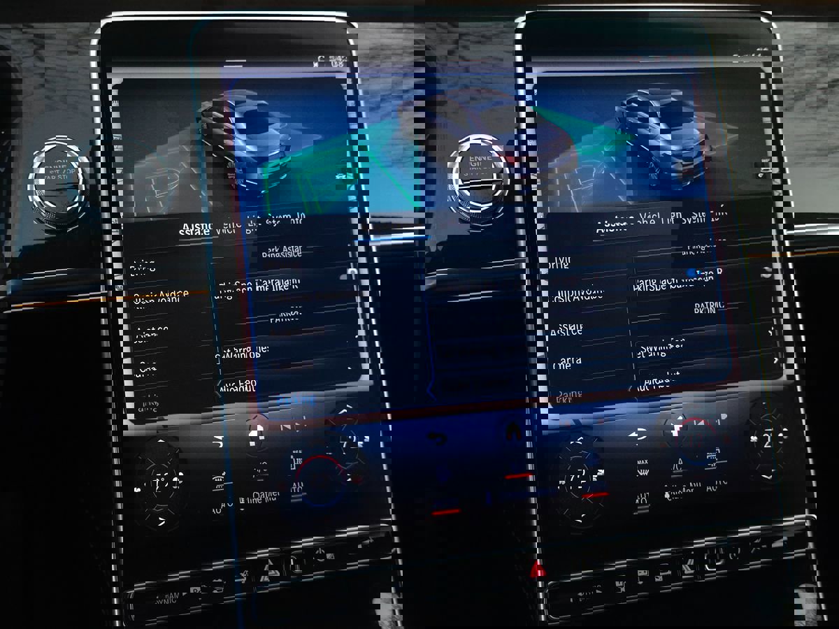 Used 2023 Mercedes-Benz S 580e 4MATIC Sedan w/ Warmth & Comfort Package image 61