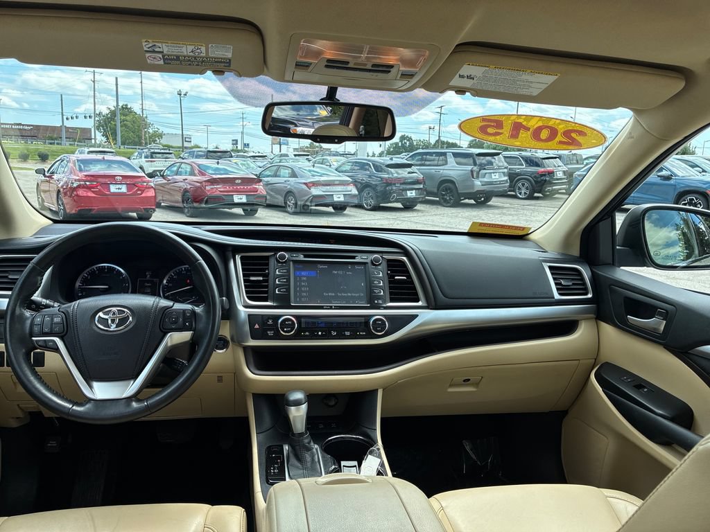 Used 2015 Toyota Highlander XLE AWD/4WD image 18
