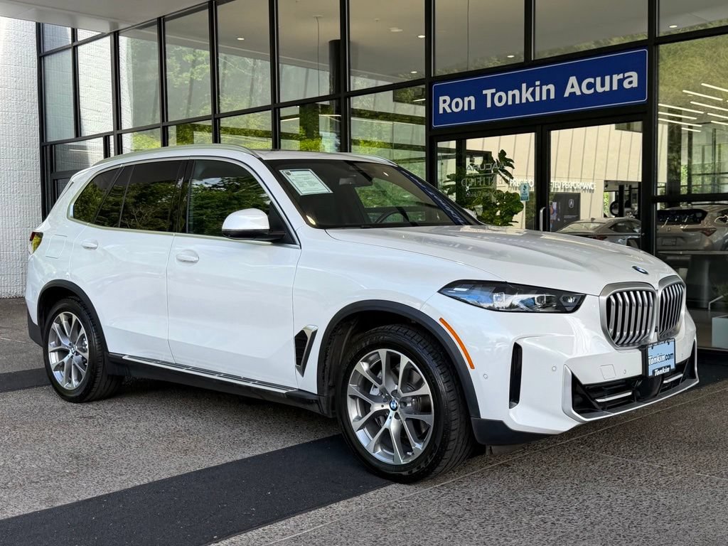 Used 2024 BMW X5 xDrive40i AWD/4WD image 2
