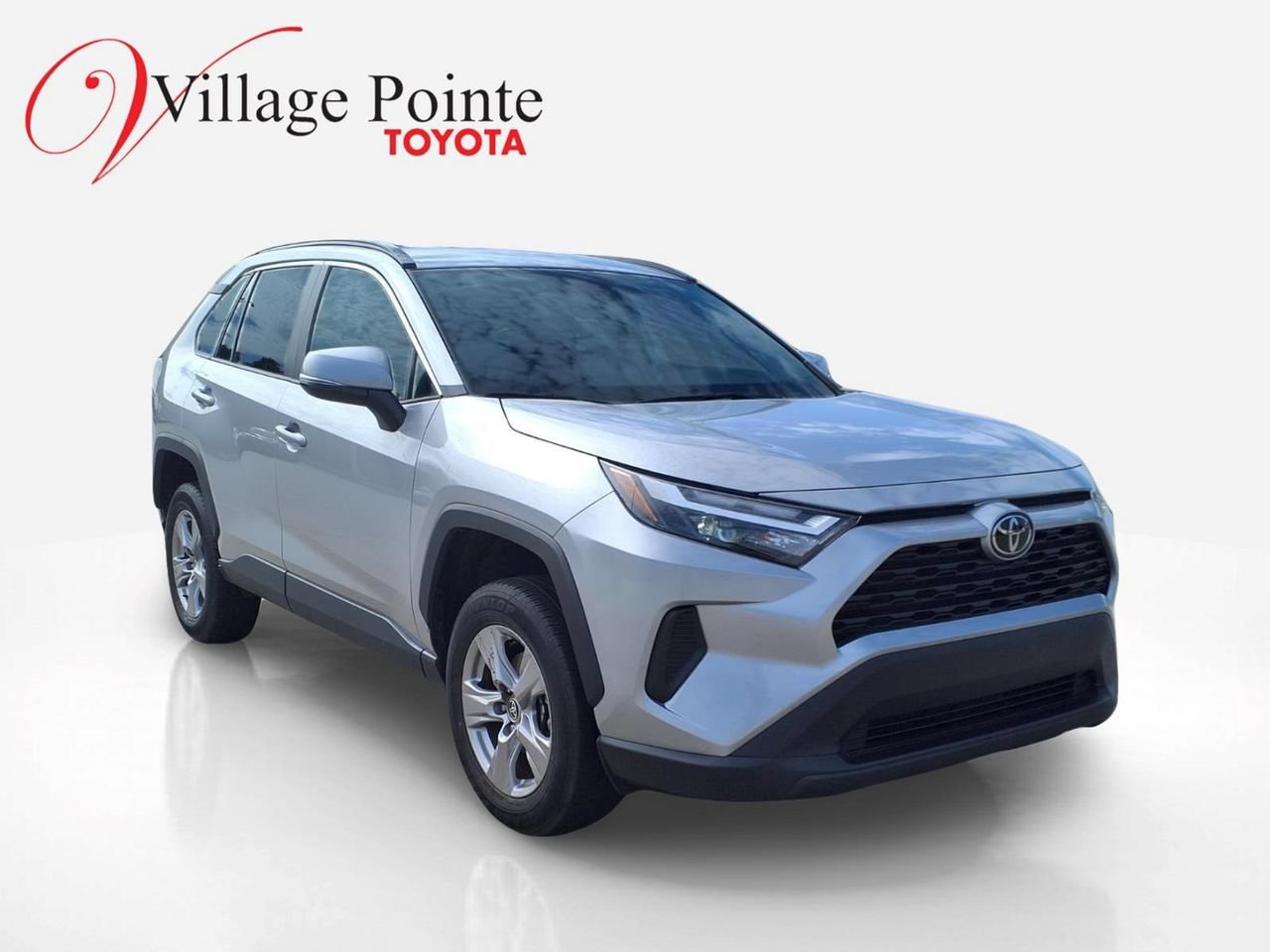Used 2025 Toyota RAV4 XLE AWD/4WD image 8