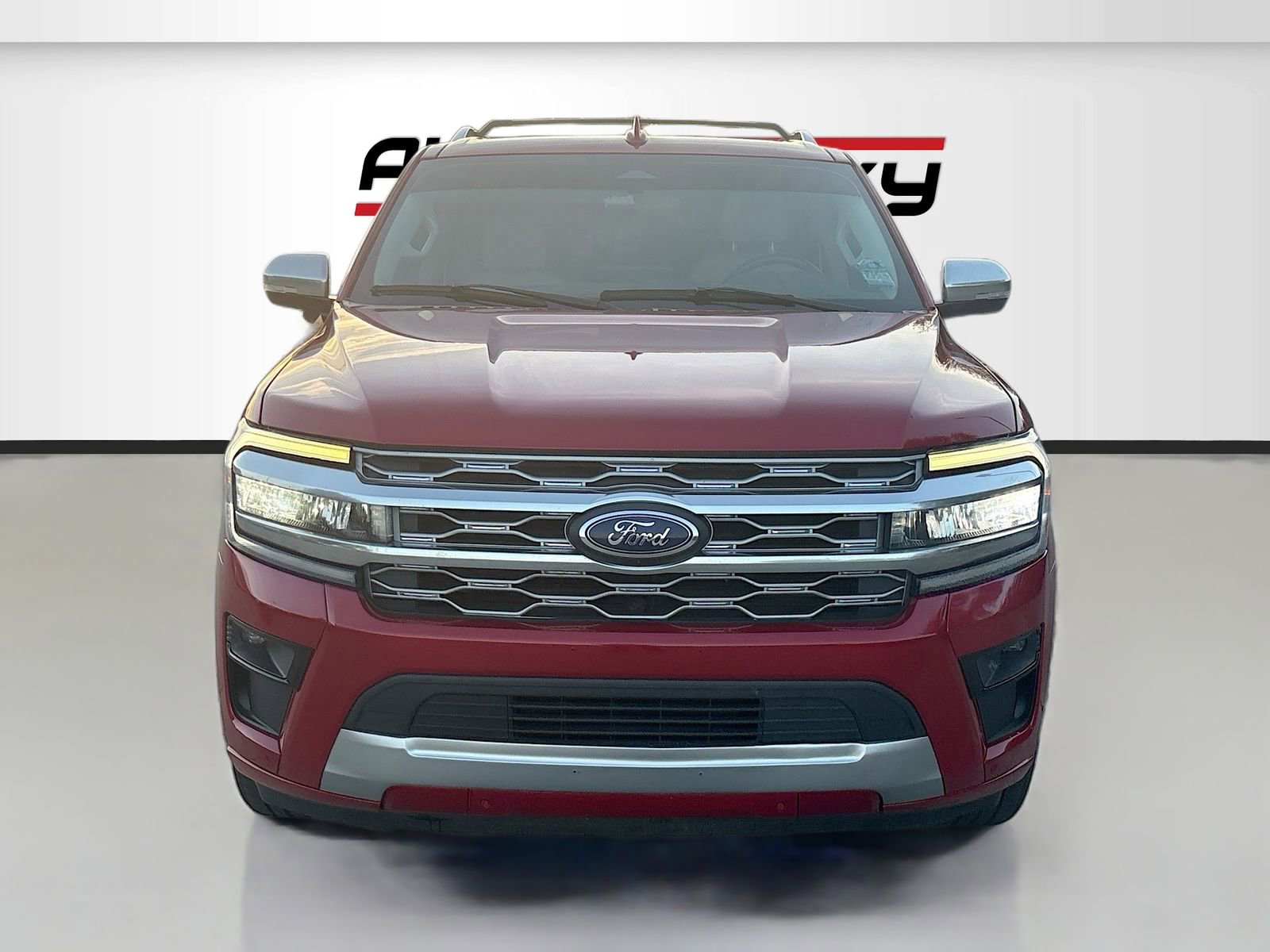Used 2022 Ford Expedition Platinum RWD image 2