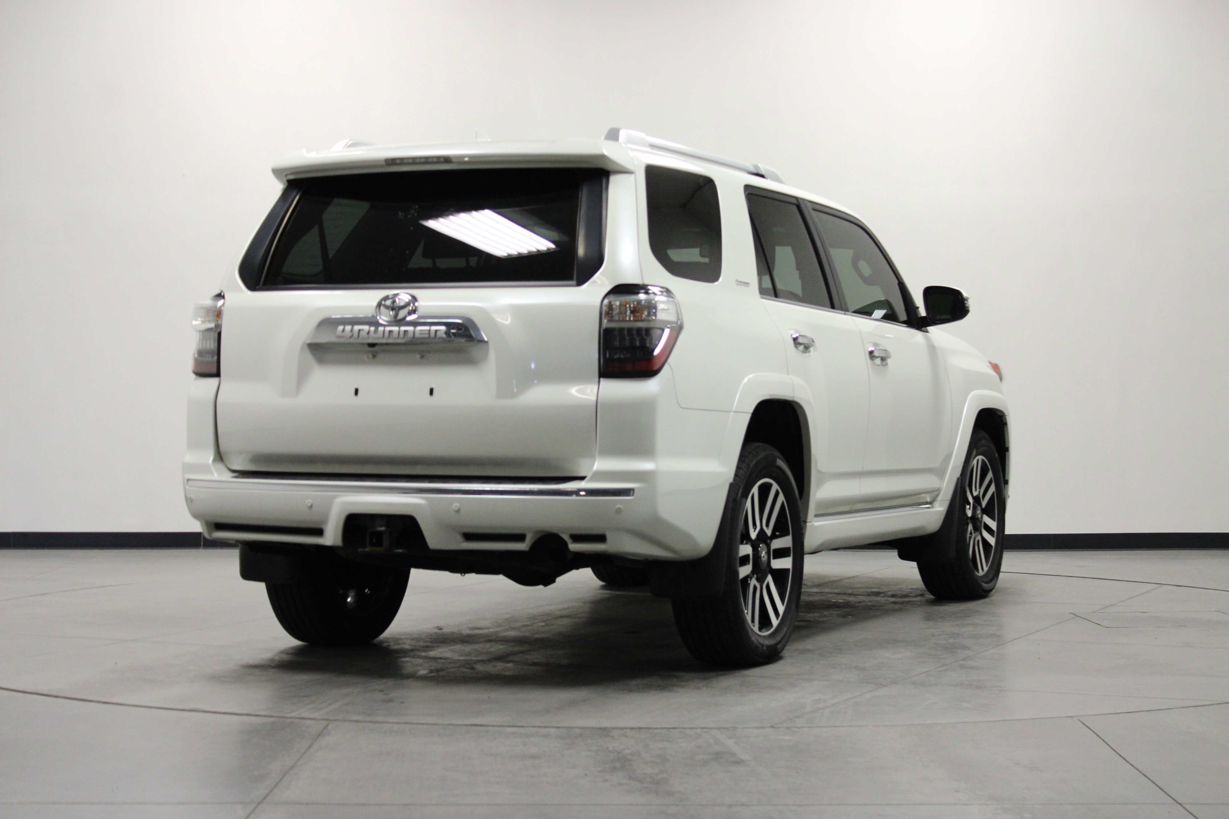 Used 2023 Toyota 4Runner Limited image 4