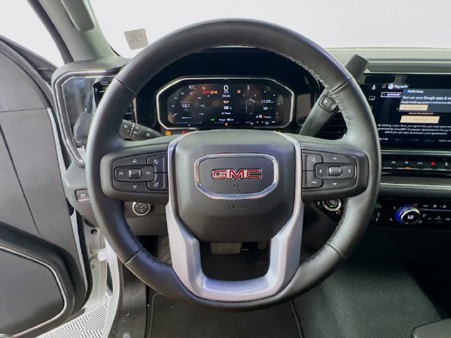 Used 2026 GMC Sierra 1500 SLT AWD/4WD image 12