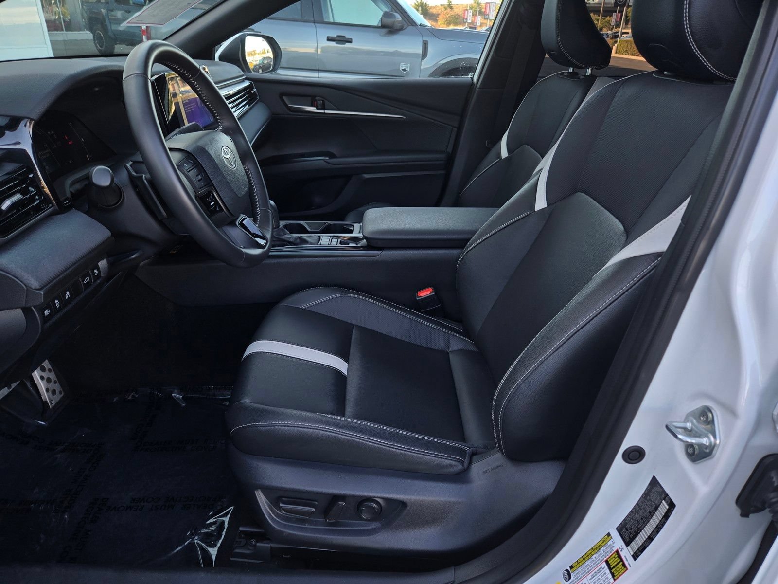 Certified 2025 Toyota Camry SE w/ Convenience Package FWD image 15
