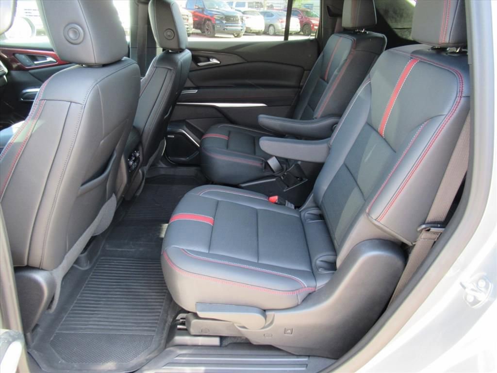 Used 2024 Chevrolet Traverse RS w/ LPO, Floor Liner Package image 34