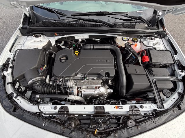 New 2025 Chevrolet Malibu LS w/ Driver Confidence Package FWD image 19