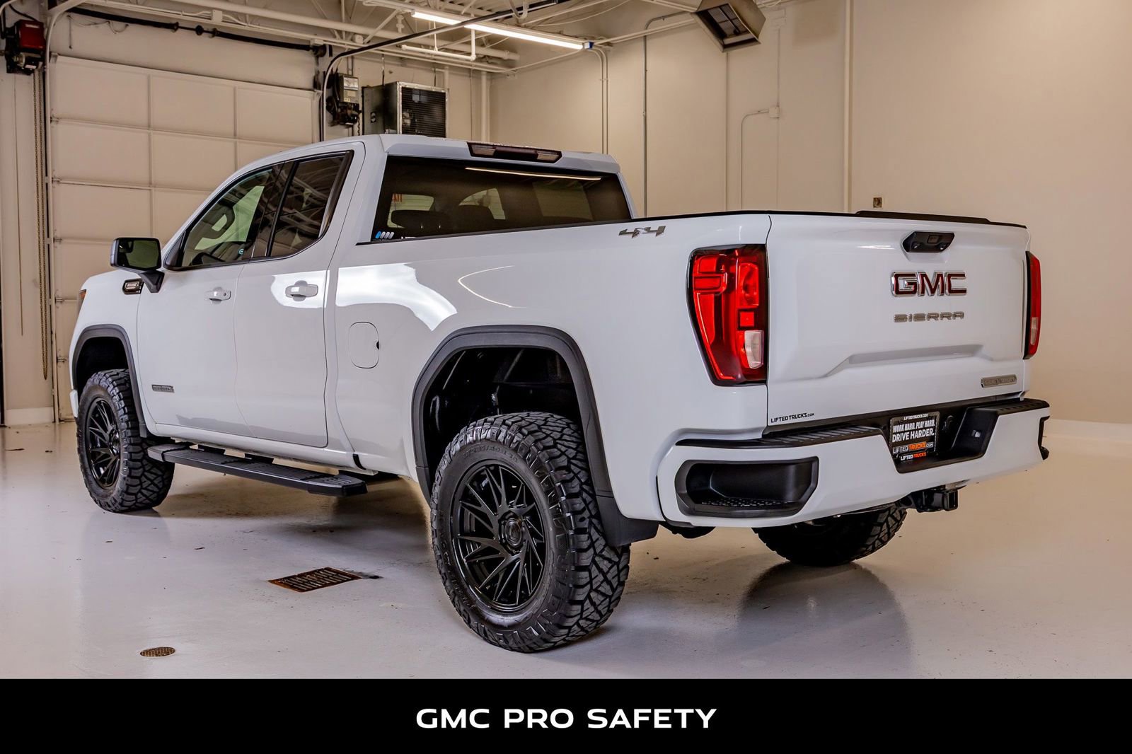 Used 2023 GMC Sierra 1500 Elevation AWD/4WD image 7