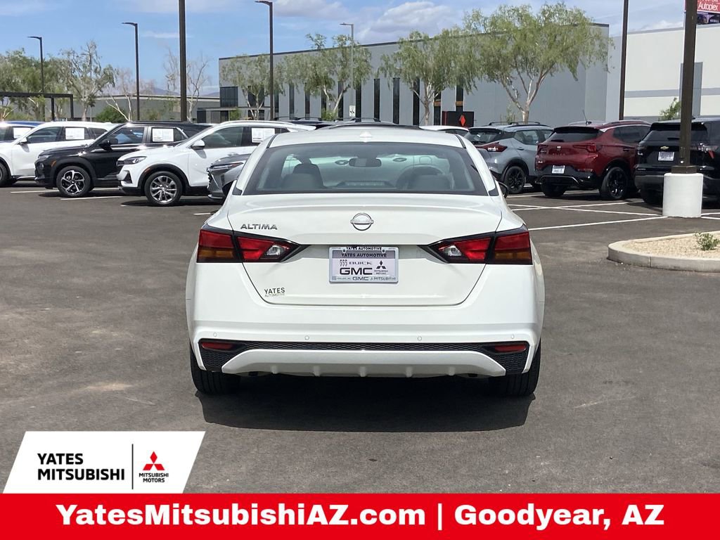 Used 2025 Nissan Altima 2.5 SV image 5