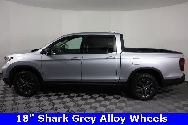 Used 2025 Honda Ridgeline Sport image 5