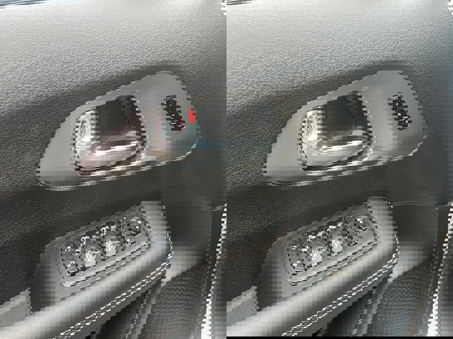 New 2026 Chrysler Pacifica Select image 10