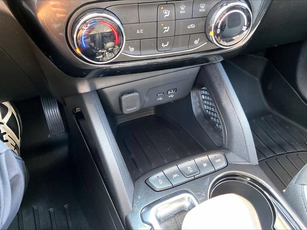 Used 2024 Chevrolet TrailBlazer LT w/ LT Cold Weather Package AWD/4WD image 25
