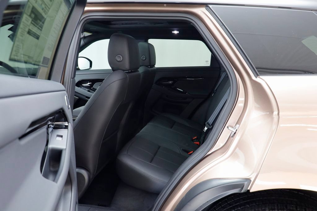 New 2026 Land Rover Range Rover Evoque Dynamic SE AWD/4WD image 16