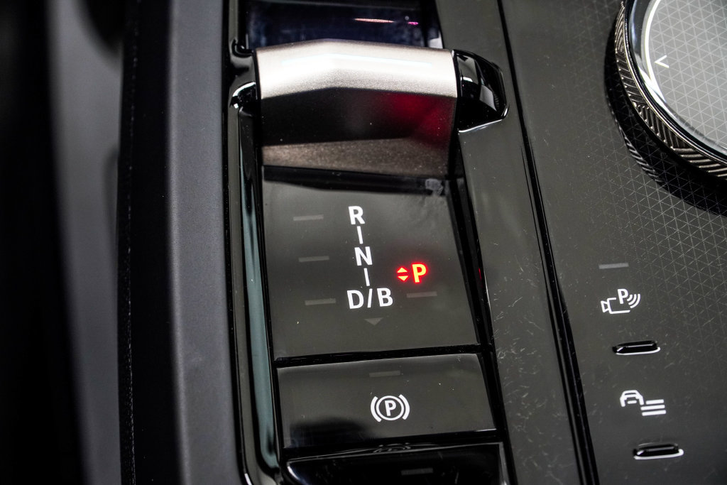 Used 2024 BMW iX xDrive50 w/ Convenience Package AWD/4WD image 29