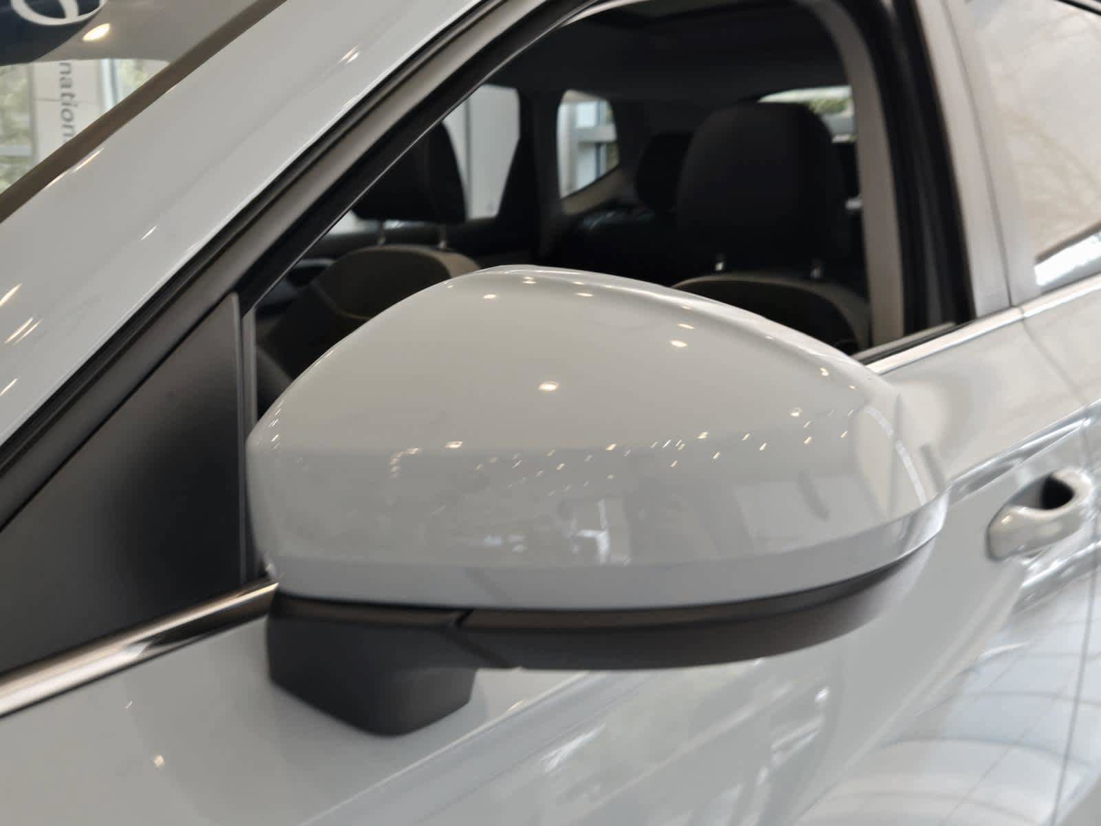 New 2026 Volkswagen Taos SE image 9