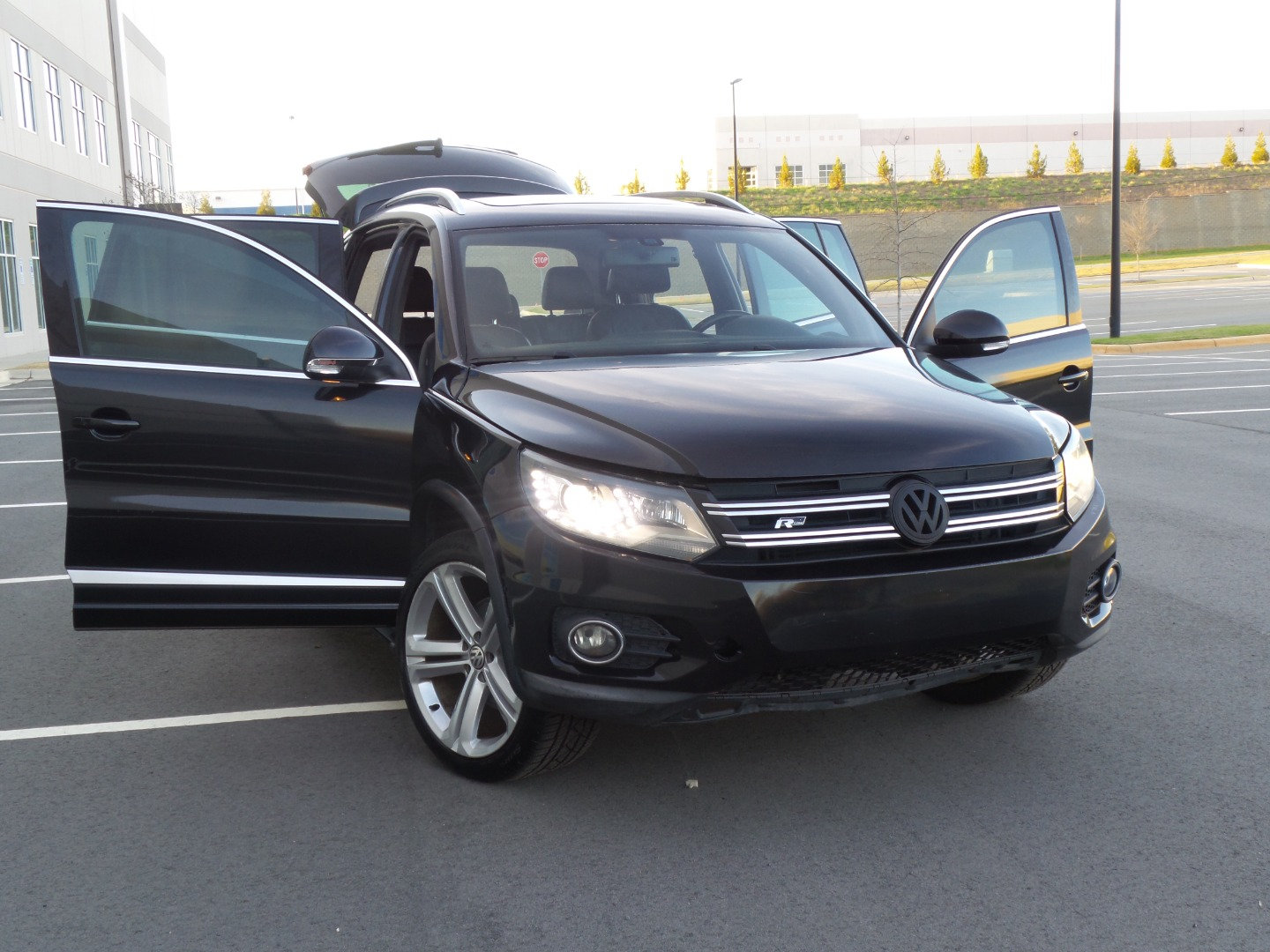 Used 2015 Volkswagen Tiguan R-Line FWD image 68