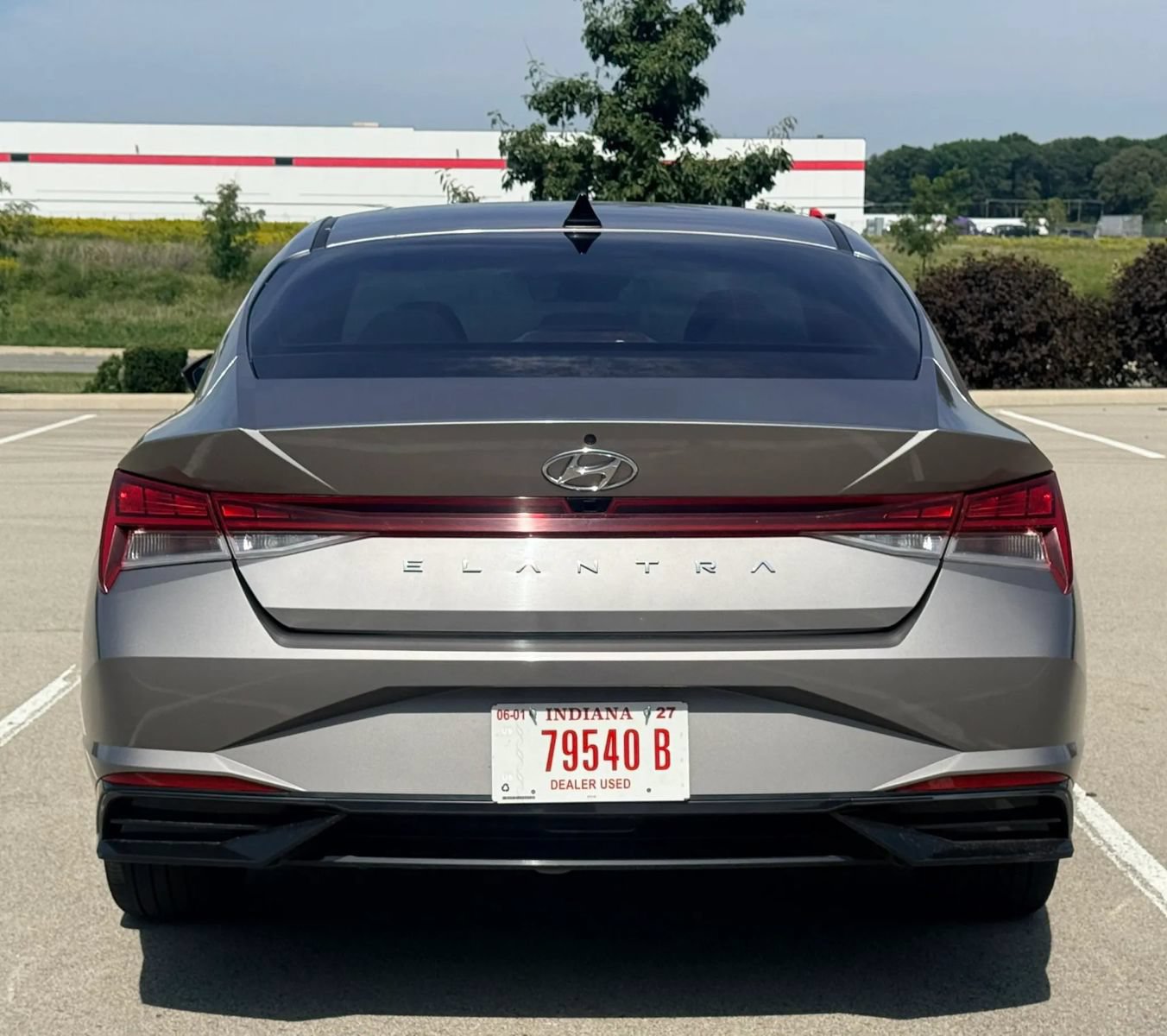 Used 2022 Hyundai Elantra SEL w/ Convenience + Premium Package FWD image 4