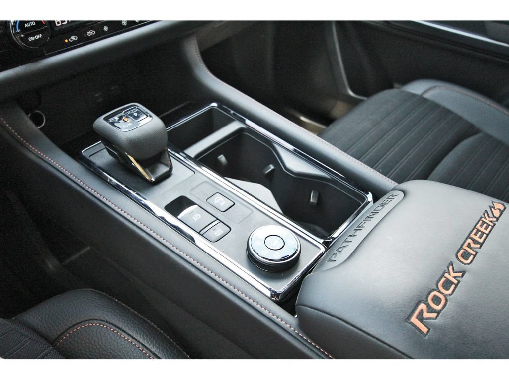 Used 2025 Nissan Pathfinder Rock Creek AWD/4WD image 15
