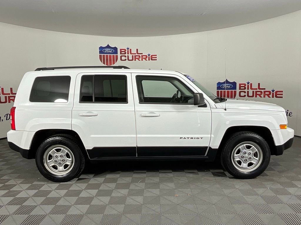 Used 2014 Jeep Patriot Sport w/ Power Value Group FWD image 2