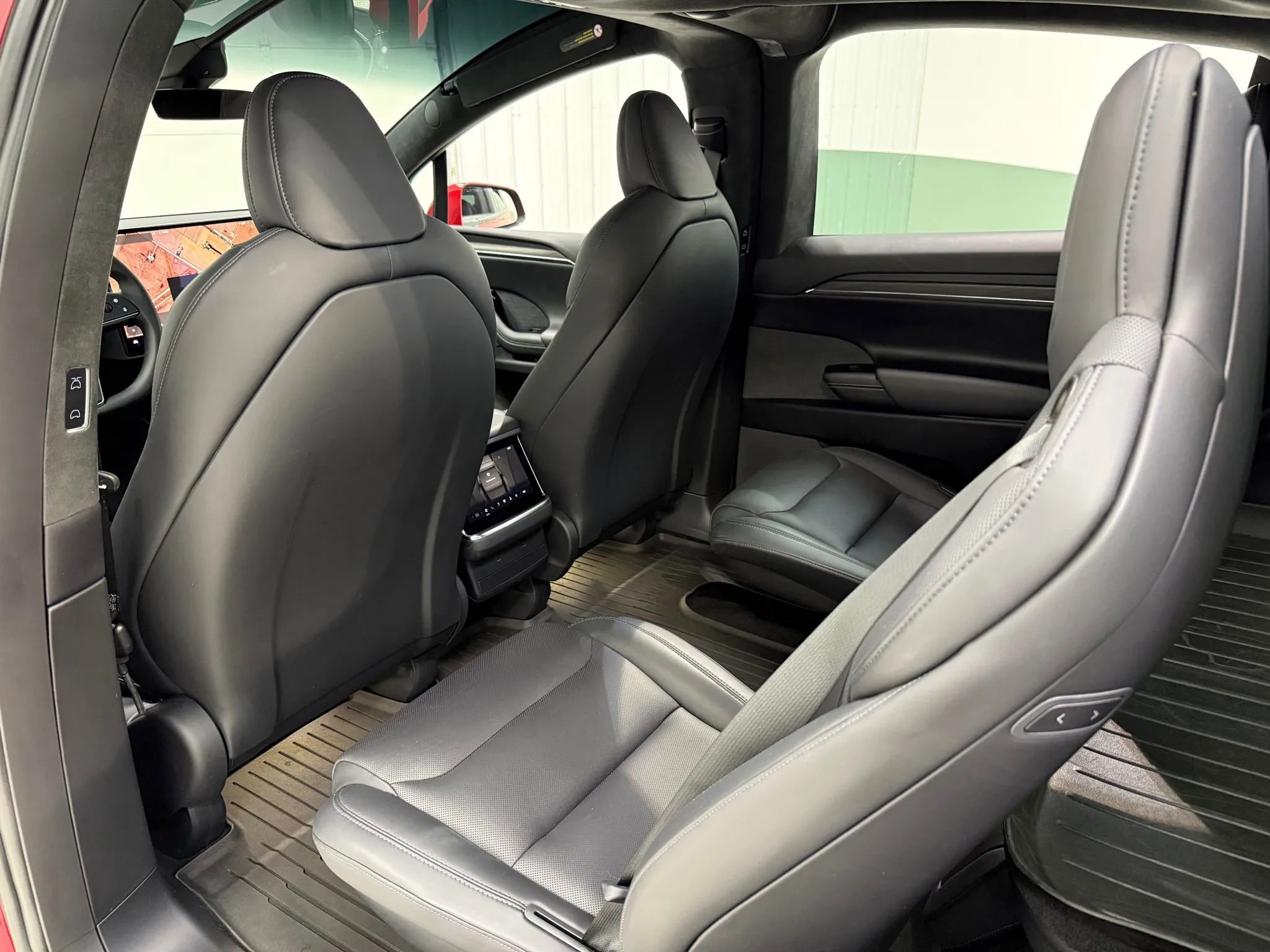 Used 2023 Tesla Model X image 16