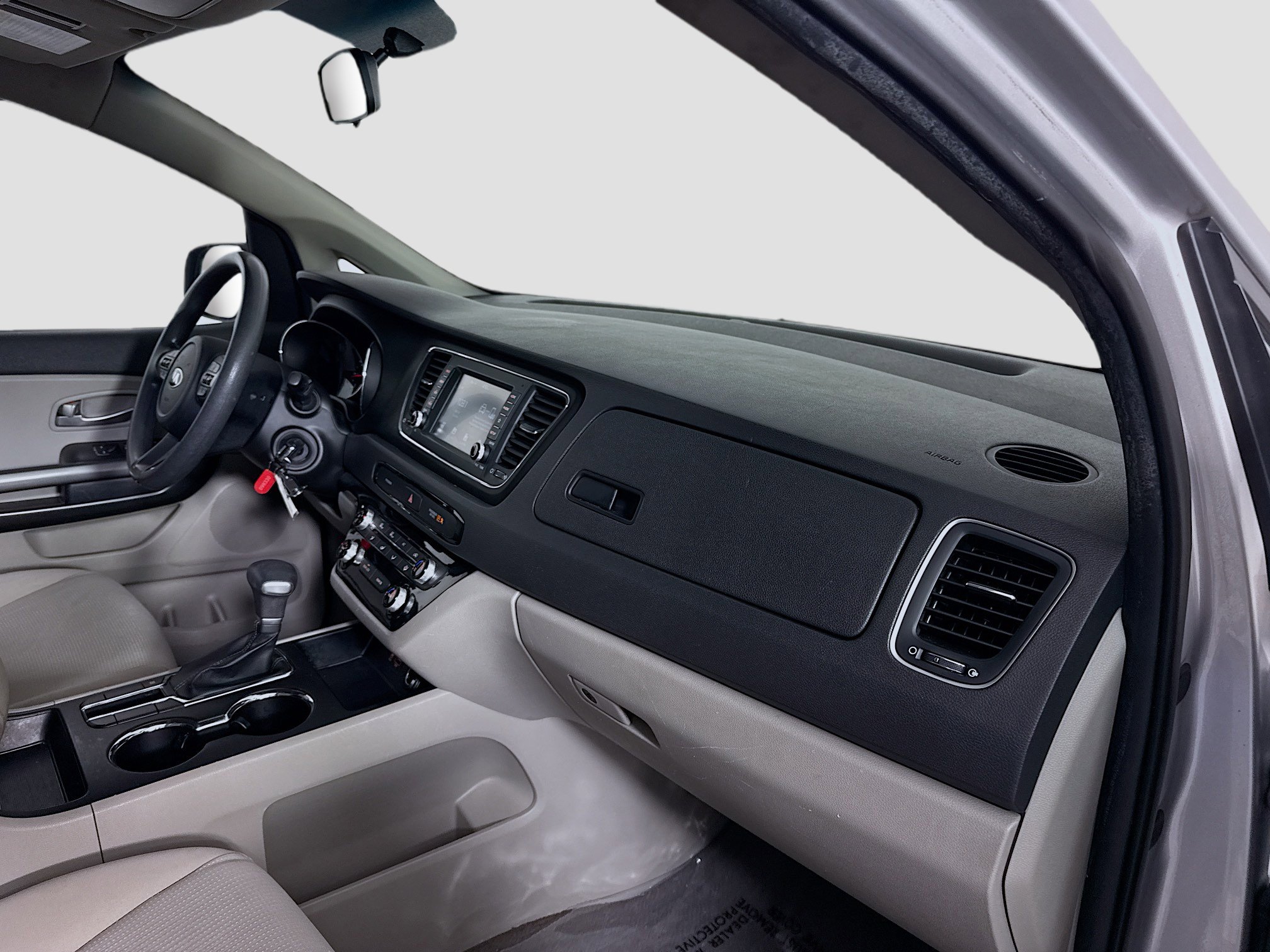 Used 2019 Kia Sedona LX image 27