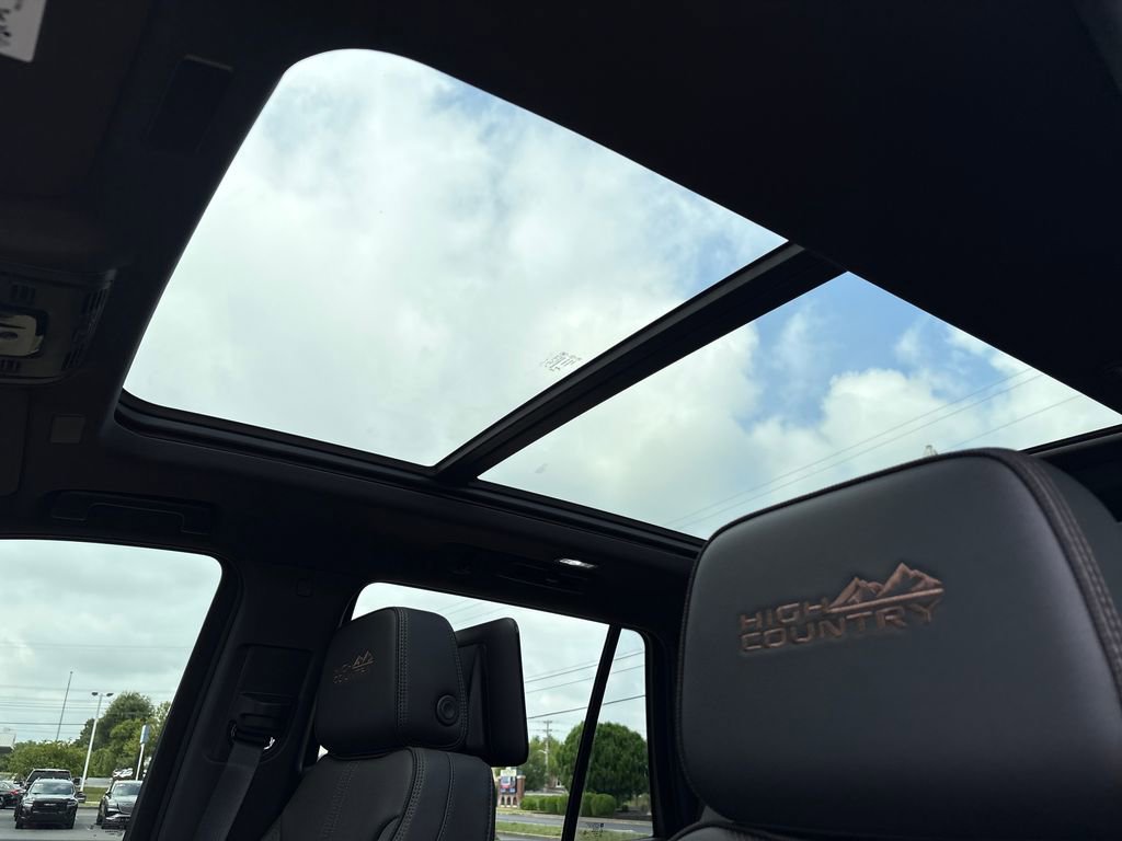 Certified 2026 Chevrolet Tahoe High Country AWD/4WD image 19