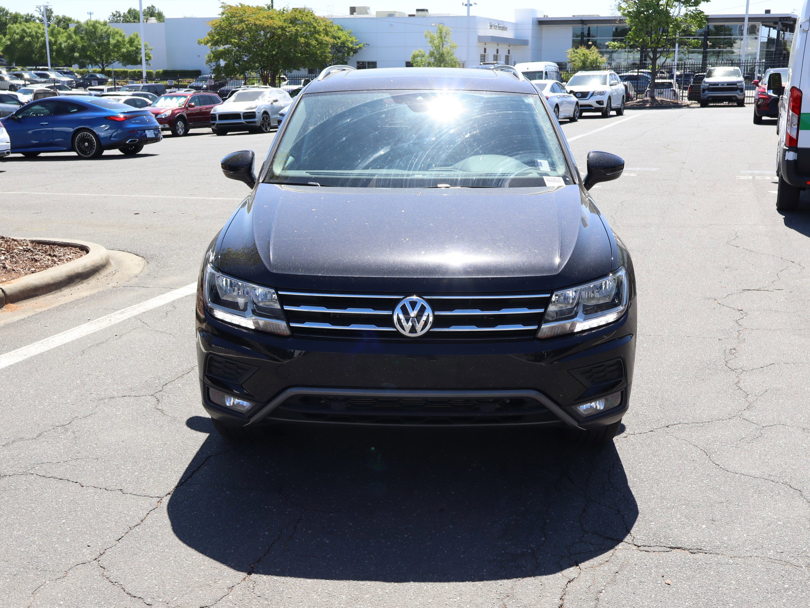Used 2021 Volkswagen Tiguan SEL image 3